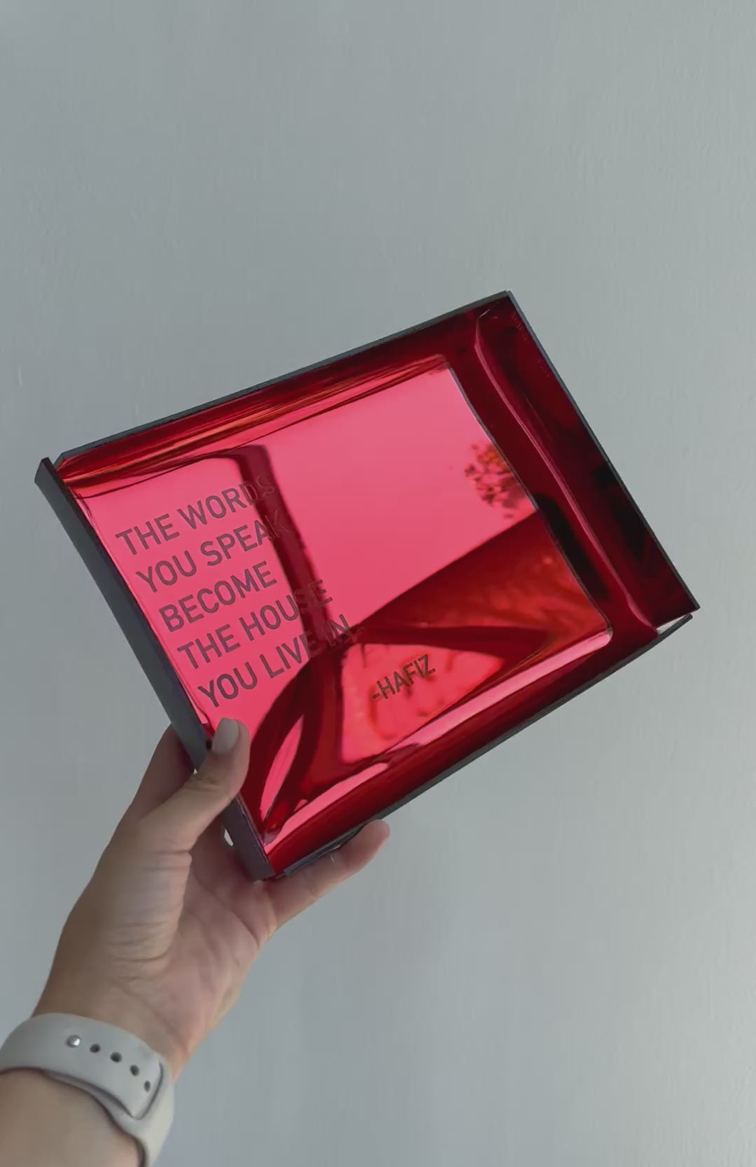 Charola espejo carmín